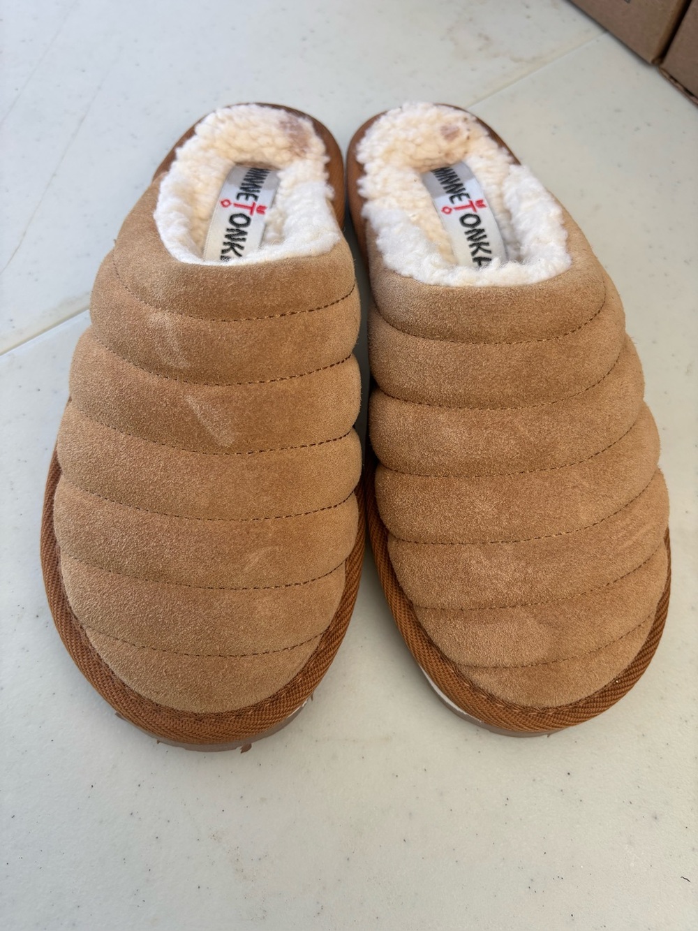 MinneTonka Quilted Tan Slip-On Slippers with Sherpa Lining 6M